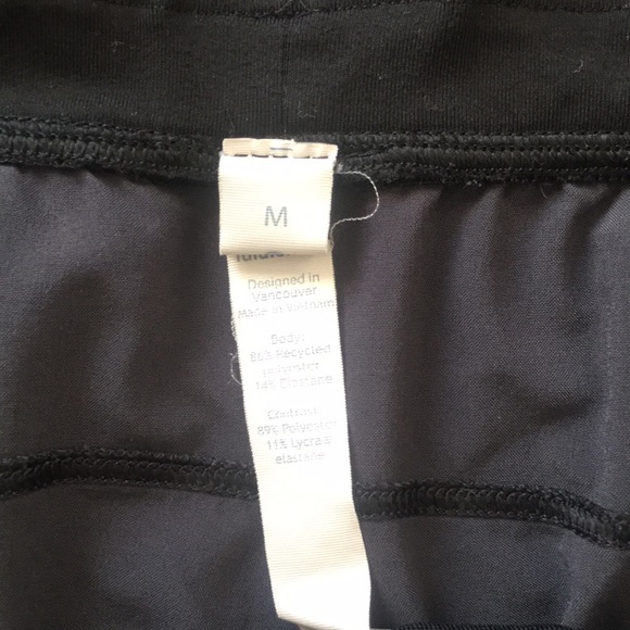 Lululemon T.H.E. Shorts Linerless 9” - Picture 2 of 2